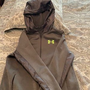 Youth large EUC Under Armour grey fleece jacket